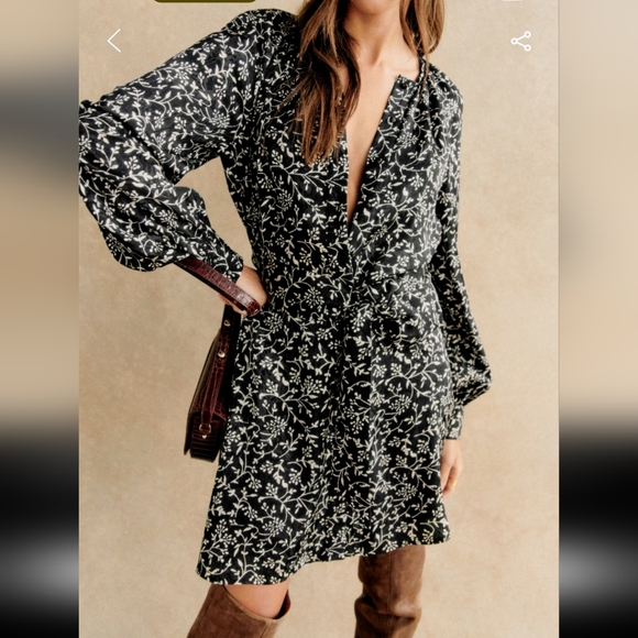 Sezane Dresses & Skirts - Sezane Merry Black and White Floral Long Sleeve Dress